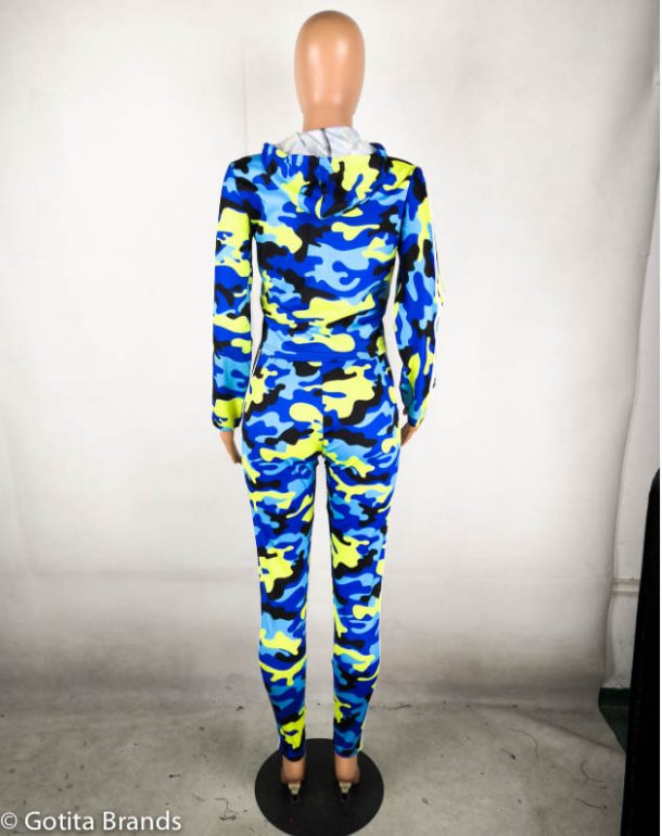 camouflage tracksuit women's nike